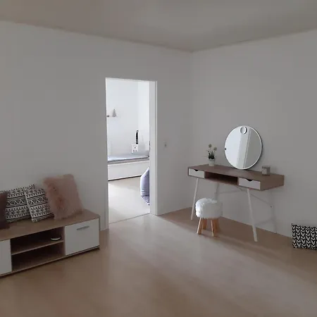 Проживание в семье Huetti's Huette *